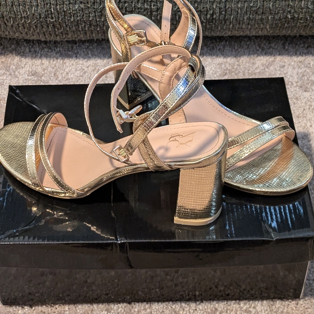 NYC Elegant Gold Strappy Heels